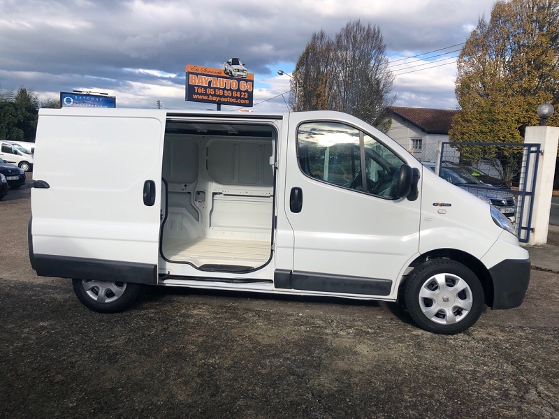 RENAULT TRAFIC II FG L1H1 1000 2.0 DCI 90CH GRAND CONFORT RENAULT TRAFIC II FG L1H1 1000 2.0 DCI 90CH GRAND CONFORT