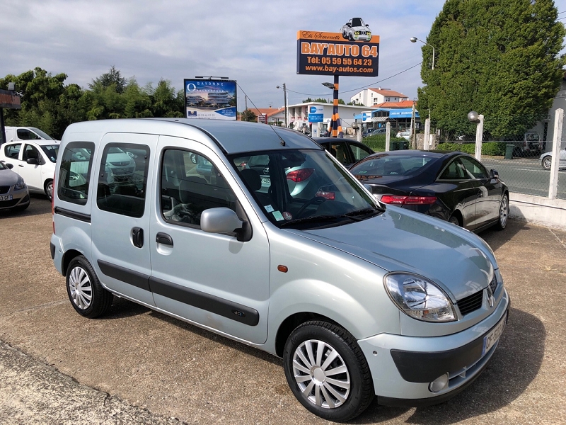 RENAULT KANGOO 1.9 D 65CH GENERIQUE 4P RENAULT KANGOO 1.9 D 65CH GENERIQUE 4P