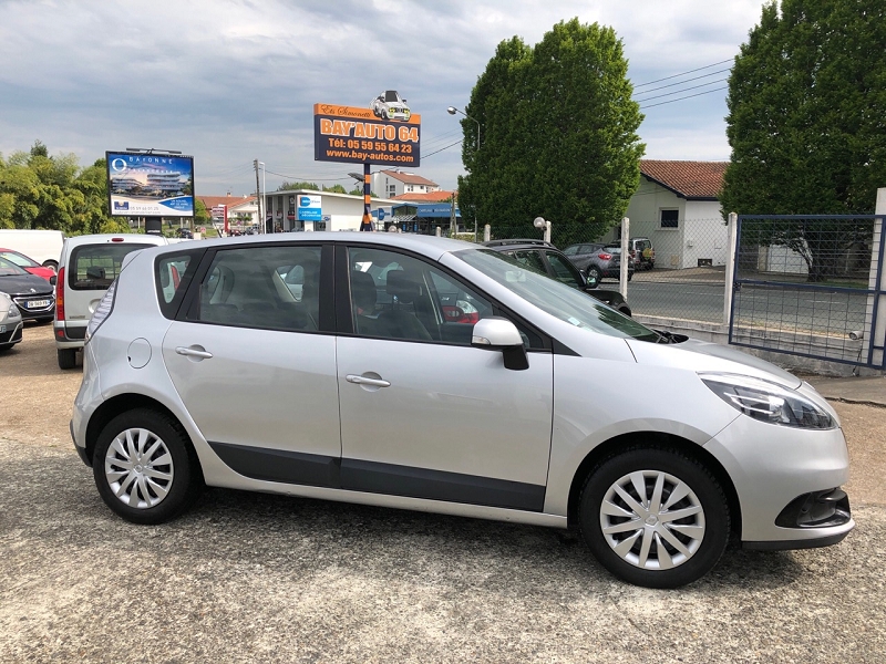 RENAULT SCENIC III 1.5 DCI 110CH ENERGY AUTHENTIQUE ECO² RENAULT SCENIC III 1.5 DCI 110CH ENERGY AUTHENTIQUE ECO²