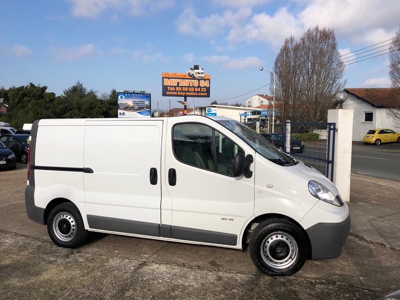 RENAULT TRAFIC II FG L1H1 1200 2.0 DCI 115CH CONFORT RENAULT TRAFIC II FG L1H1 1200 2.0 DCI 115CH CONFORT
