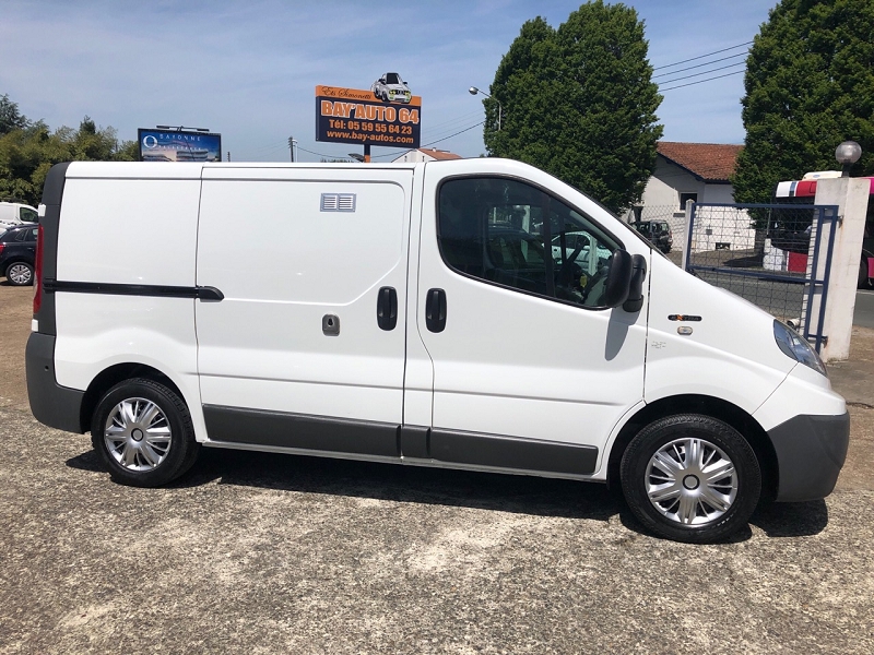 RENAULT TRAFIC II FG L1H1 1000 2.0 DCI 90CH GRAND CONFORT RENAULT TRAFIC II FG L1H1 1000 2.0 DCI 90CH GRAND CONFORT