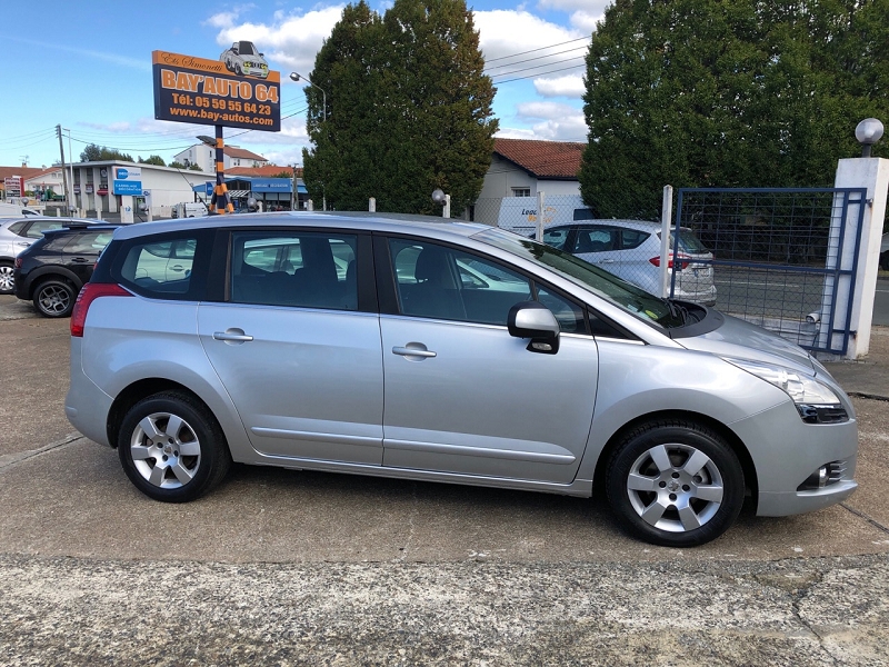 PEUGEOT 5008 1.6 HDI 112 PREMIUM 5PL PEUGEOT 5008 1.6 HDI 112 PREMIUM 5PL