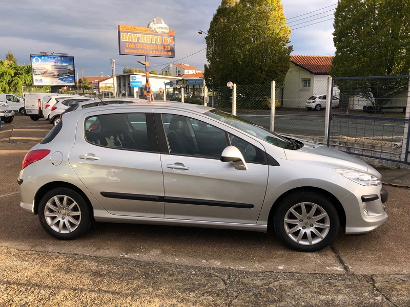 PEUGEOT 308 1.6 HDI90 STYLE 5P PEUGEOT 308 1.6 HDI90 STYLE 5P