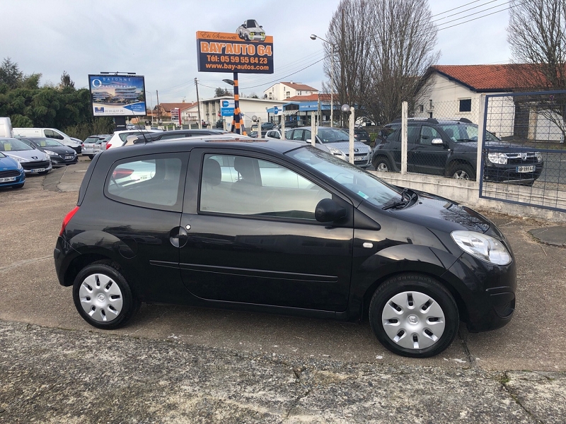 RENAULT TWINGO 1.5 DCI 65CH AUTHENTIQUE RENAULT TWINGO 1.5 DCI 65CH AUTHENTIQUE