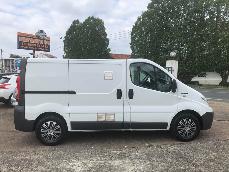 RENAULT TRAFIC II FG L1H1 1200 2.0 DCI 90CH GRAND CONFORT RENAULT TRAFIC II FG L1H1 1200 2.0 DCI 90CH GRAND CONFORT